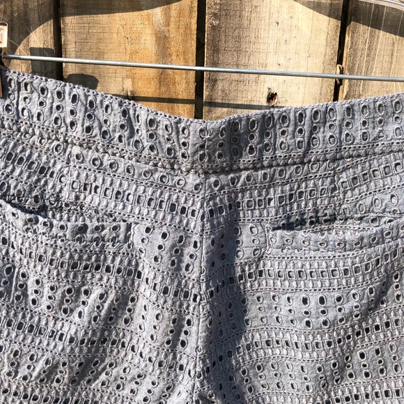 Gap eyelet shorts - Picture 4 of 6